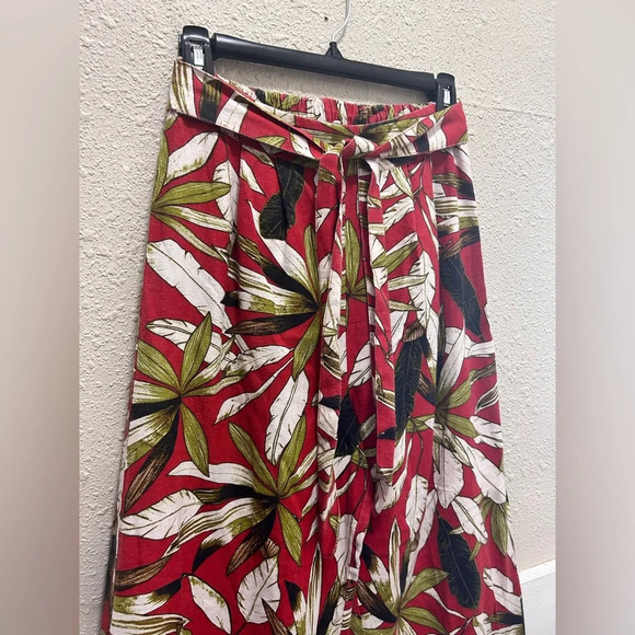 Japna Red with Tropical Leaf Print Wide Leg Tie Waist Ankle Pants Small - Picture 2 of 4